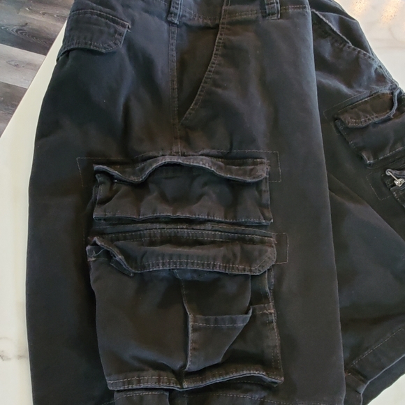 Ocean Pacific Men's Black Cargo Shorts size 42 - Picture 5 of 11